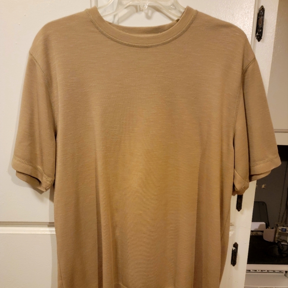 Van Heusen tee shirt